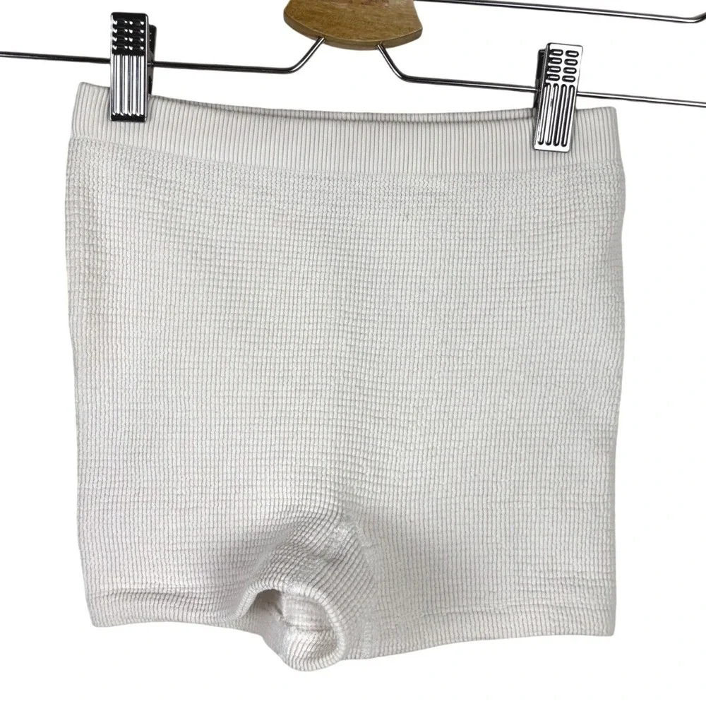 Free People Seamless The Rib I Reach For Shorts White High Waist Lounge  XS/S